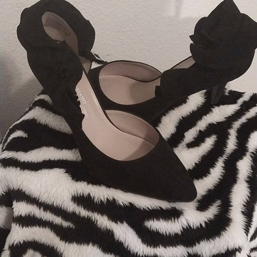 Black Suede High Heels • Size 10 • Classic Style